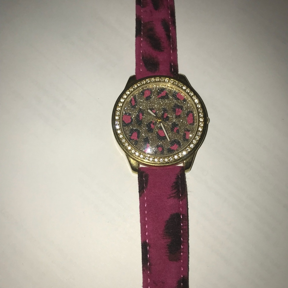 Watch - Picture 2 of 3
